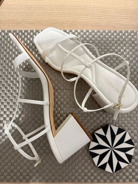 ✨ NWT Marc Fisher Gellyn Caged Block Heel Sandals - White Patent ✨